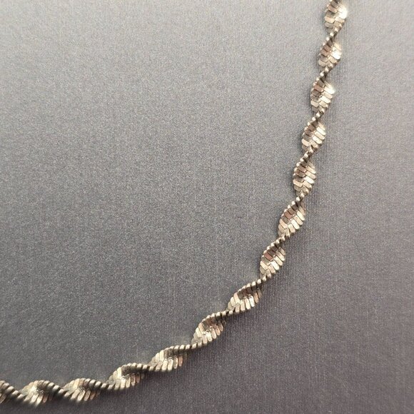 HAN Jewelry - VTG HAN Sterling Silver Twisted Chain Necklace 18" 925 Italy Designer 2mm